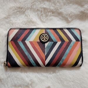 Tory Burch Continental Long Zip Around Wallet 👛 Rare Geometric Print Like New